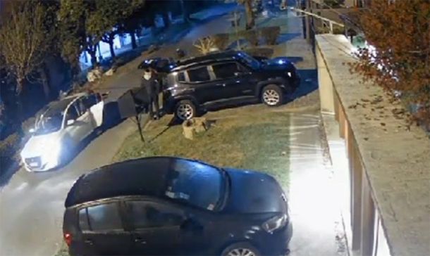 Detuvieron a ladrones que desvalijaron la casa de periodista de A24: el video del robo