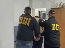 Un hombre mató a otro de un palazo y descuartizó el cuerpo con una motosierra