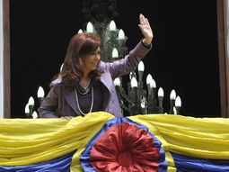 Cuando la Argentina está prácticamente desendeudada sufrimos este feroz ataque