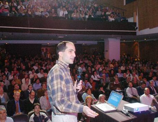 Físico argentino recibirá un millonario premio de la Fundación Milner