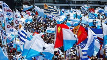 La Coalición Multicolor busca compactarse en un partido para disputar algunas intendencias donde gobierna el FA. La Coalición Multicolor busca compactarse en un partido para disputar algunas intendencias donde gobierna el FA.