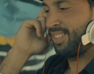 A lo Sandro Guzmán: el arquero de Huracán se convirtió en DJ