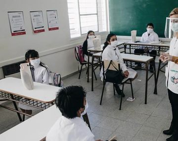 Una madre rechazó el uso obligatorio de barbijo