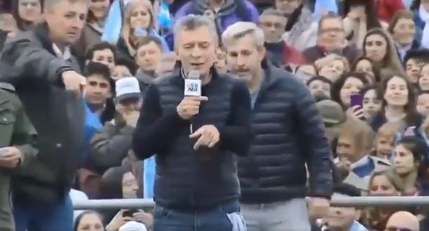 Macri en medio del Sí Se Puede: ¿Abuela, ¿tenés celular o no?