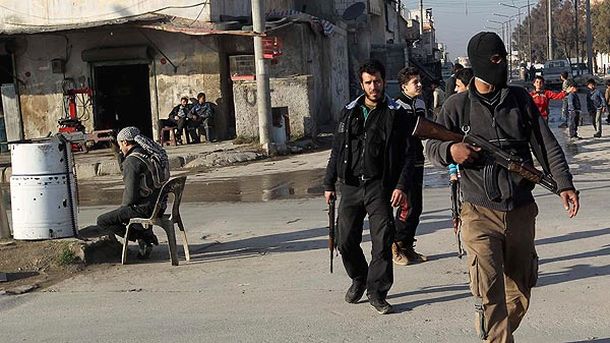 Estado Islámico decapitó soldados sirios y toma rehenes