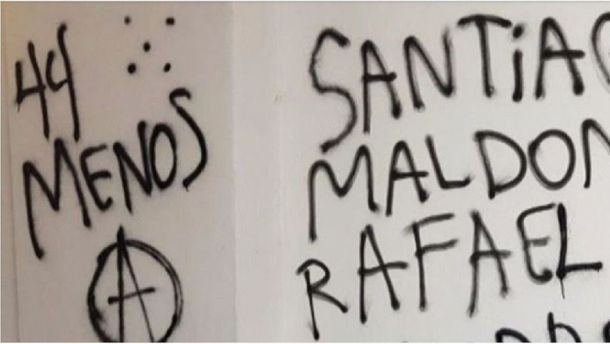 Las pintadas llevaban la firma de anarquistas