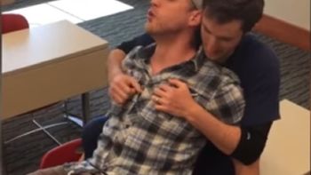 Se sometió a un simulacro de parto Se sometió a un simulacro de parto