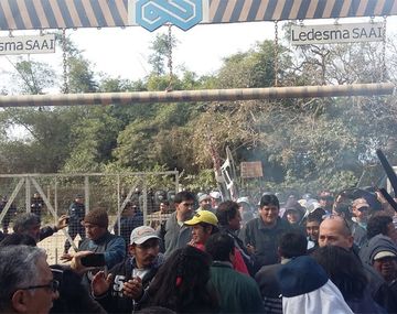 Feroz represión policial a trabajadores