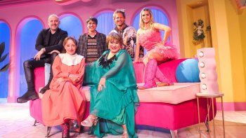 julieta poggio llego tarde a la funcion de coqueluche y el publico tuvo una inesperada reaccion julieta poggio llego tarde a la funcion de coqueluche y el publico tuvo una inesperada reaccion