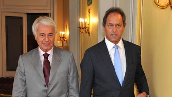 scioli y de la sota se mostraron juntos tras firmar convenios scioli y de la sota se mostraron juntos tras firmar convenios