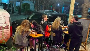 un comerciante cerro su cerveceria en castelar por la crisis economica y lo mandaron a aprender a votar un comerciante cerro su cerveceria en castelar por la crisis economica y lo mandaron a aprender a votar