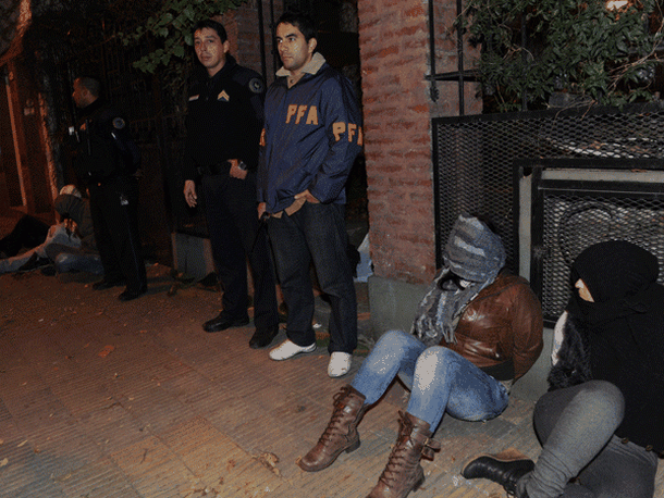 Detuvieron en Villa Devoto a una banda de ladrones colombianos