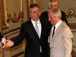 macri viaja a uruguay para reunirse con tabare macri viaja a uruguay para reunirse con tabare