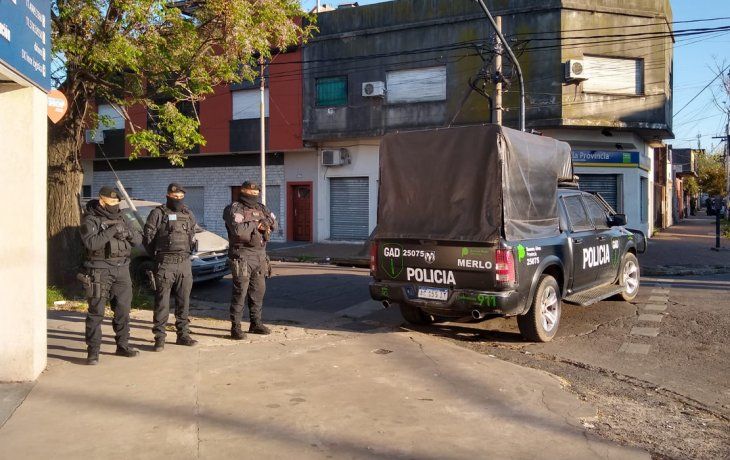 Secuestrador de Caseros: retiraron los cuerpos y arrancan las pericias de las armas