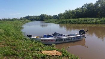 La lancha que transportaba al intendente Claudio Baldezari La lancha que transportaba al intendente Claudio Baldezari