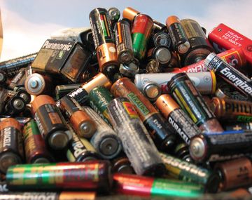 Pilas gastadas: un tesoro hogareño que puede ser reciclado fácilmente