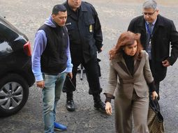 Cristina pidió al Senado que autorice los allanamientos pero puso una condición