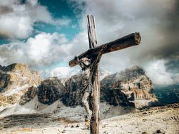 Según el Santoral, checa qué santos se celebran este martes. Según el Santoral, checa qué santos se celebran este martes.