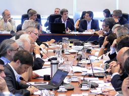 Prat Gay en reunión de comisión de Diputados. Foto archivo.