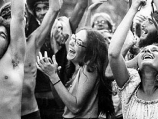 En 1971 doscientos mil jóvenes acuden al festival de rock en Avándaro
