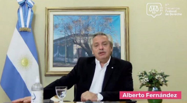 Alberto Fernández propuso debatir la duración de los jueces en sus cargos