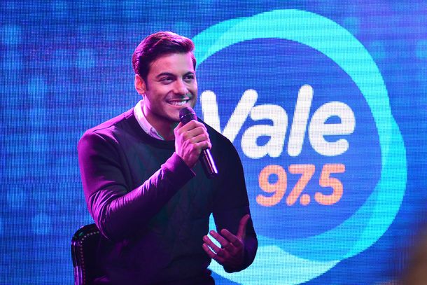 Así fue el Vale Acústico de Carlos Rivera