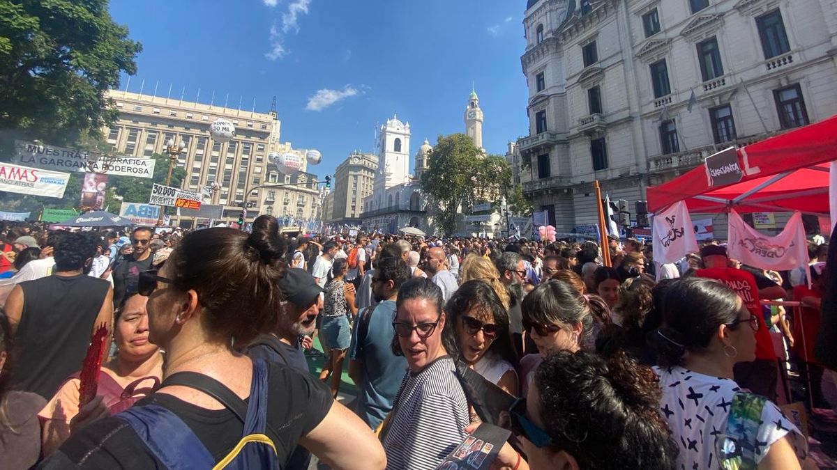 Una multitud marchó a Plaza de Mayo en el primer Día de la Memoria del gobierno de Javier Milei