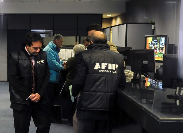 Dólar ilegal: 29 allanamientos en cuevas de la City porteña