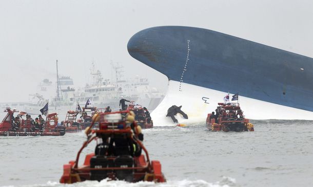Al menos seis muertos por el naufragio de un barco en Corea del Sur