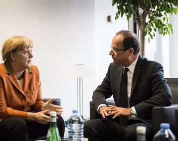 Merkel y Hollande acordaron la unión bancaria en Europa