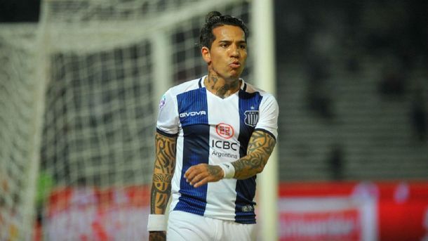 Escándalo con el jugador de Talleres Dayro Moreno: choque, alcohol y violación de la cuarentena