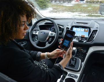 Ford se une con Amazon y agrega un asistente de voz a sus vehículos