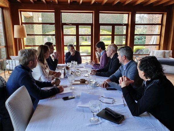 Sin margen para nuevas medidas de alivio ni para perder más votos, Macri estrena ministro de Hacienda