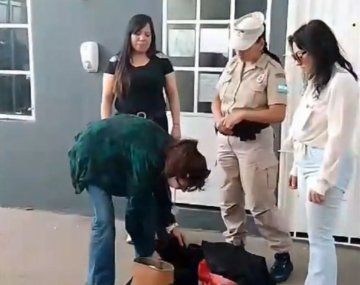 Grave: una fiscal de La Libertad Avanza fue retirada por Prefectura tras se hallada robando sobres