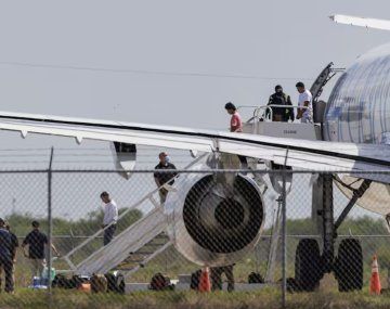 Expulsan a 16 argentinos de EEUU: cuándo llegan a Ezeiza