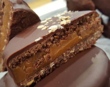 ¿Adictos? Se comen 6 millones de alfajores por día en el país