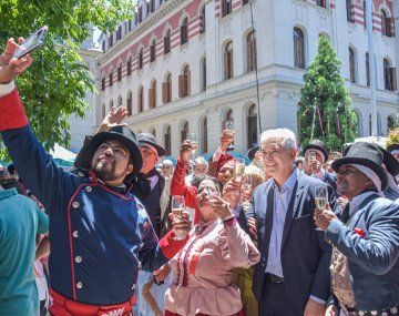 A lo Néstor Kirchner: pidió perdón en nombre del Estado por despidos y destrato en la era Macri