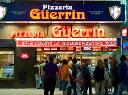 Tradicional pizzería indemniza a un mozo con casi $500 mil