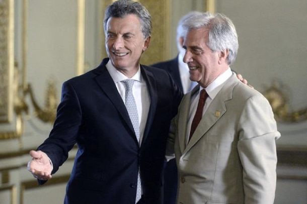 Macri visita a su par uruguayo para afianzar el vínculo bilateral