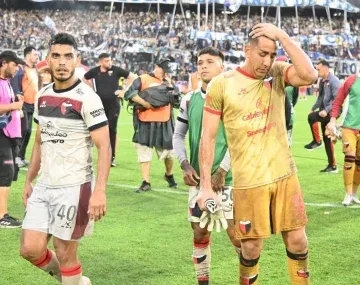 La AFA aceptó tratar el pedido de Colón y resolverán si desciende o no