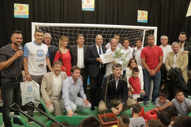 Carrefour Argentina y Scholas juntos por los chicos del país