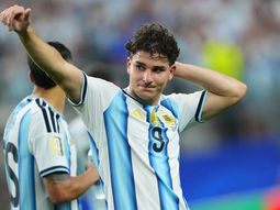julian alvarez pidio irse del atletico en pleno mundial: quiero cumplir mi sueno julian alvarez pidio irse del atletico en pleno mundial: quiero cumplir mi sueno