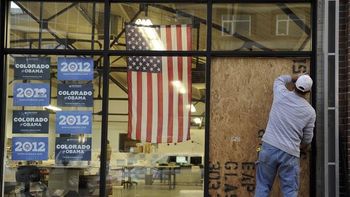 balean la sede de campana de barack obama en denver balean la sede de campana de barack obama en denver