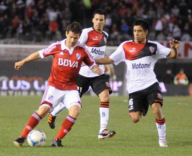 Duelo de candidatos: Newells se mide con River en Rosario
