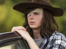 The Walking Dead . Carl Grimes (Chandler Riggs) viajará a Hilltop. The Walking Dead . Carl Grimes (Chandler Riggs) viajará a Hilltop.