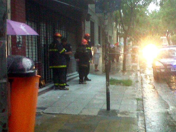 Alarma en Boedo por la explosión de una cámara eléctrica