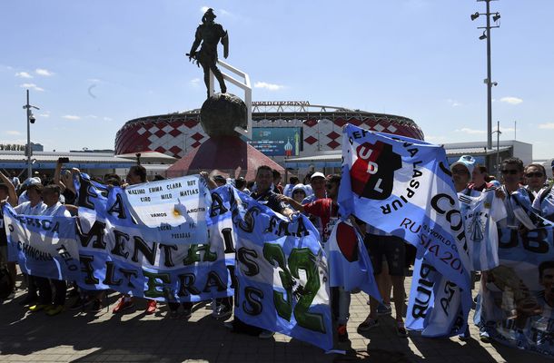 Hinchas argentinos en Moscú