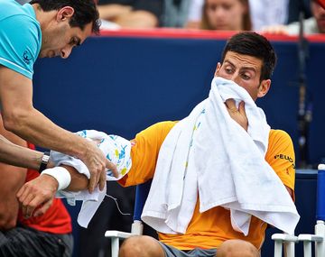 Djokovic dijo estar mareado por el olor a marihuana en pleno partido