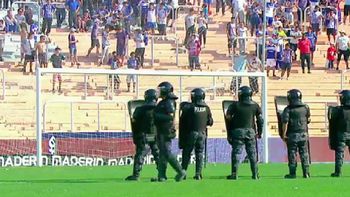 suspendieron godoy cruz-racing por incidentes en la tribuna local suspendieron godoy cruz-racing por incidentes en la tribuna local