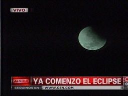 ¿te lo perdiste? mira el momento en que la luna se tino de rojo el ano pasado ¿te lo perdiste? mira el momento en que la luna se tino de rojo el ano pasado